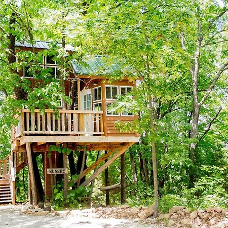 The Cottage Treehouses Hermann Exterior foto