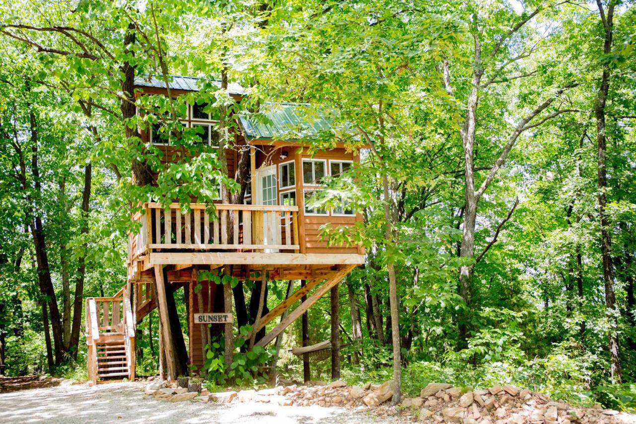 The Cottage Treehouses Hermann Exterior foto
