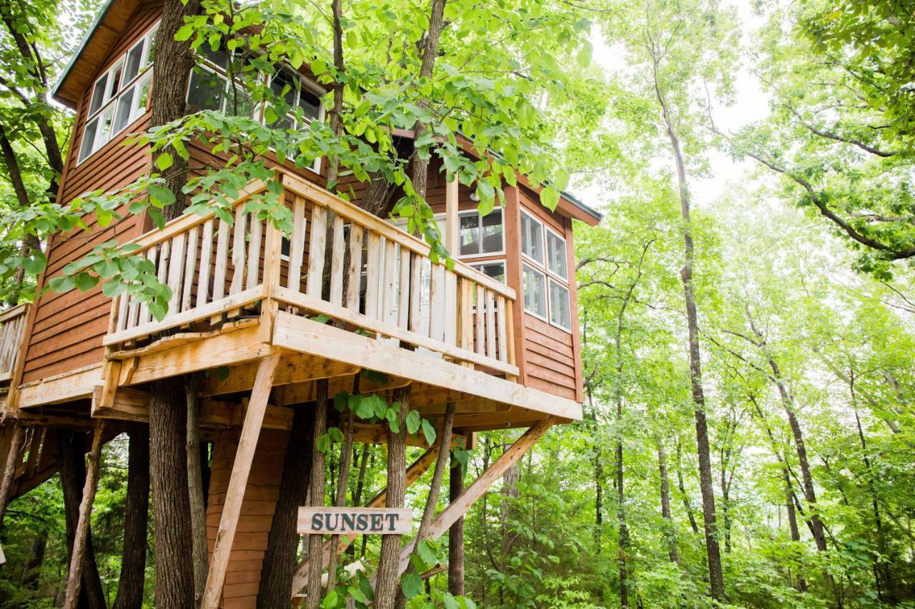 The Cottage Treehouses Hermann Exterior foto